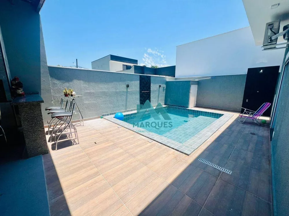 Casa à venda com 3 quartos, 170m² - Foto 2