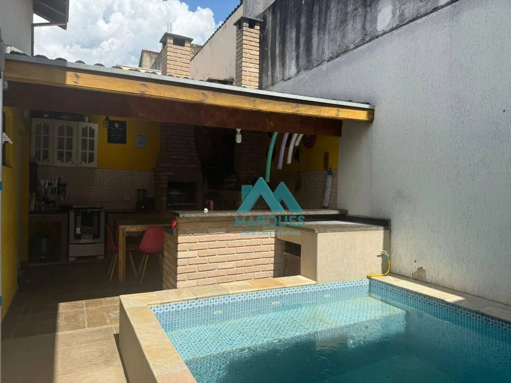Casa, 3 quartos, 132 m² - Foto 1