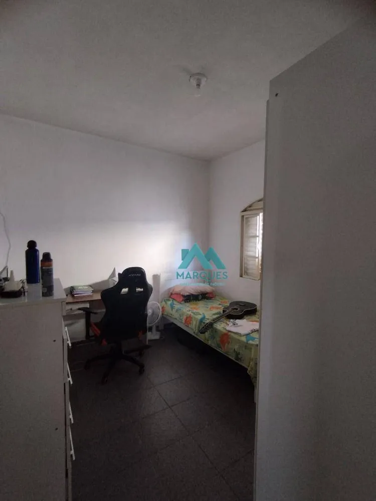 Casa, 4 quartos, 181 m² - Foto 2