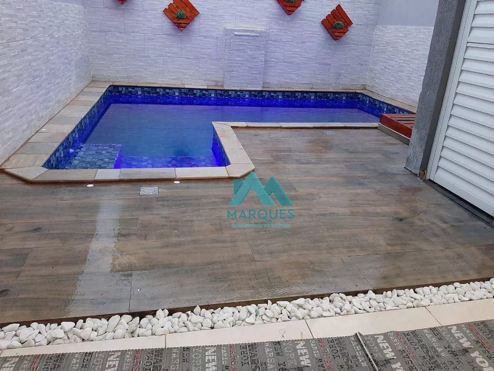 Sobrado à venda com 3 quartos, 150m² - Foto 1