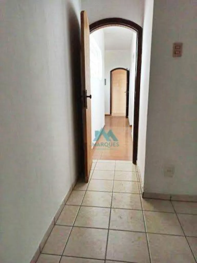 Sobrado à venda com 4 quartos, 240m² - Foto 8