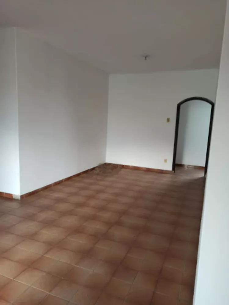 Sobrado à venda com 4 quartos, 240m² - Foto 7