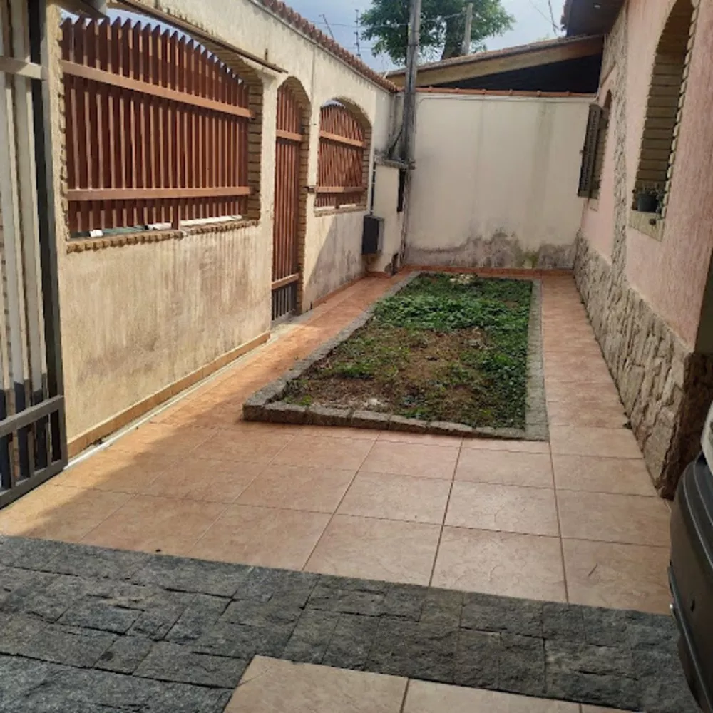 Casa à venda com 3 quartos, 280m² - Foto 1