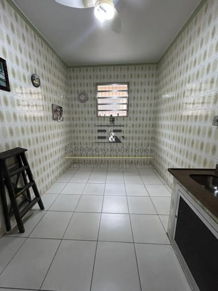 Casa, 3 quartos, 219 m² - Foto 2