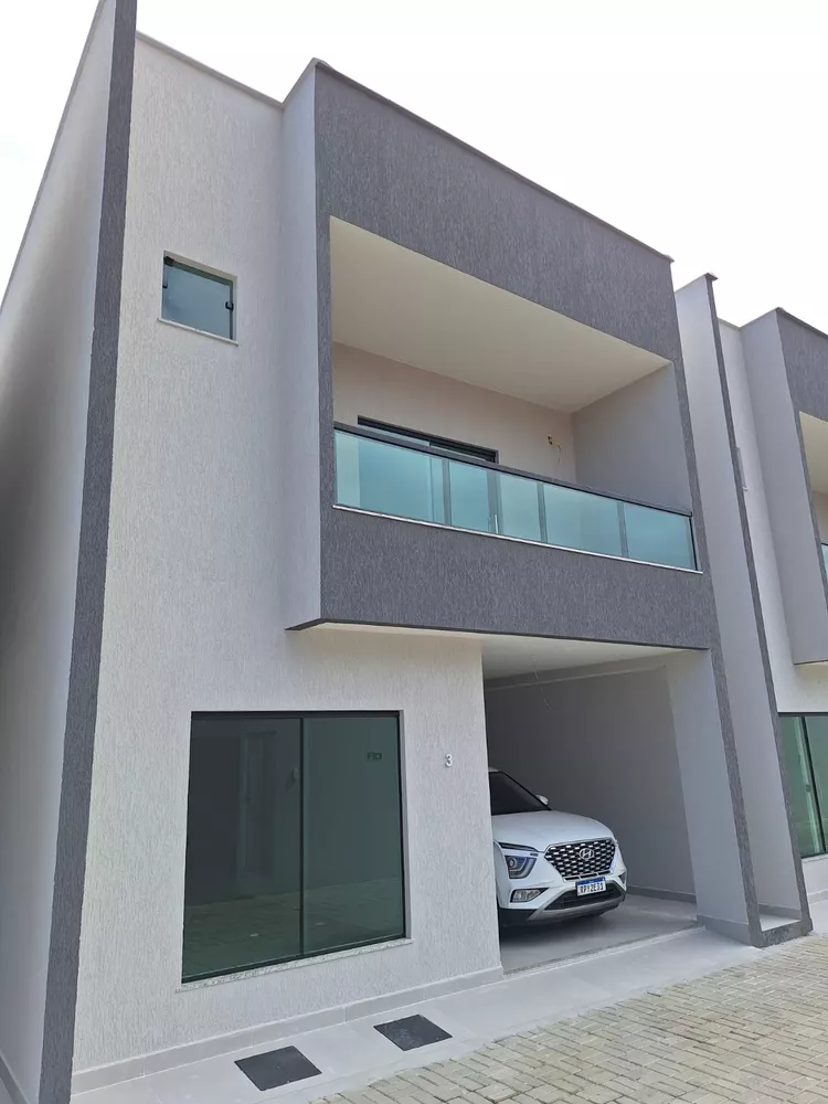 Casa à venda com 4 quartos, 168m² - Foto 2