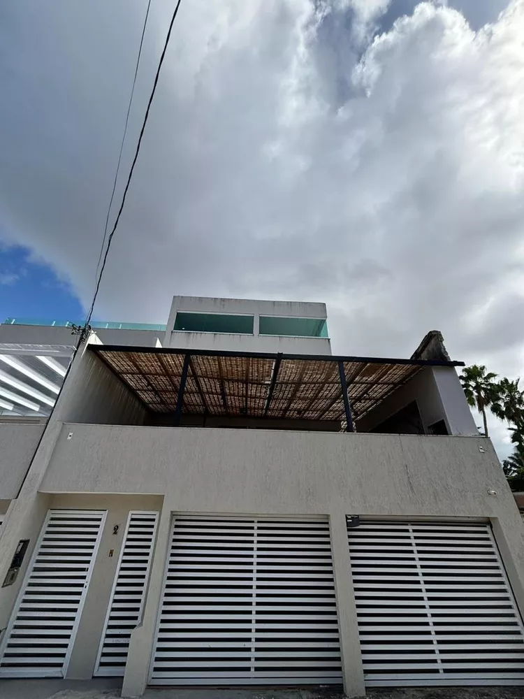 Casa à venda com 3 quartos, 320m² - Foto 1