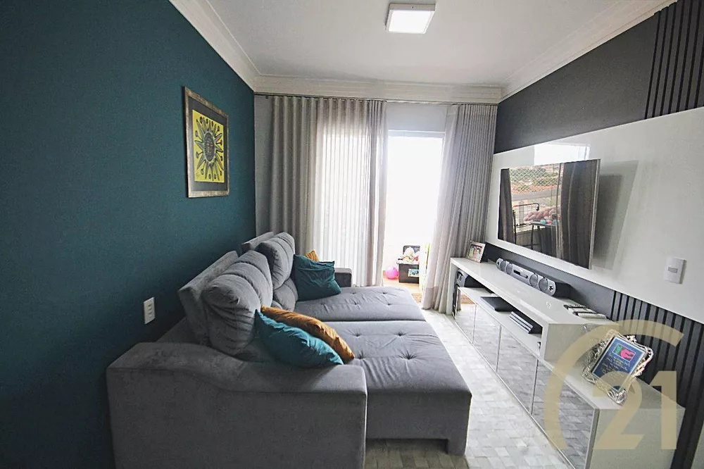 Apartamento à venda com 3 quartos, 87m² - Foto 2