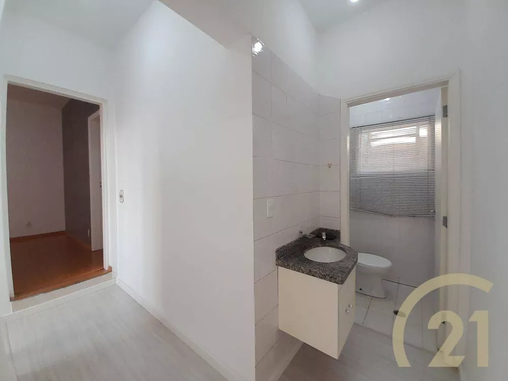 Casa para alugar com 4 quartos, 311m² - Foto 8