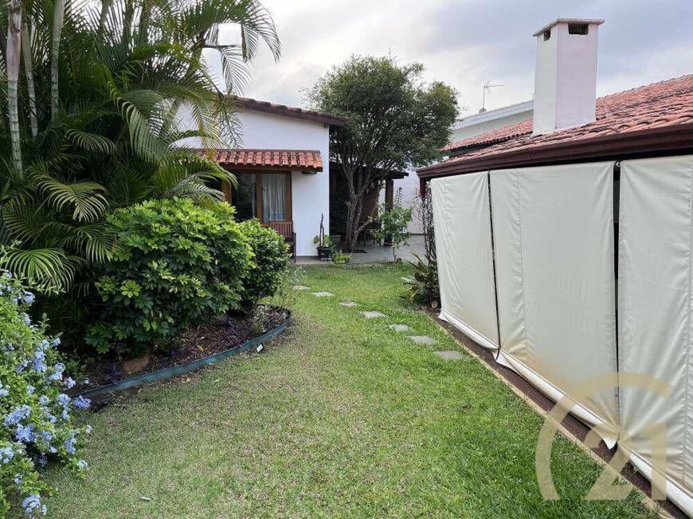Casa à venda com 3 quartos, 332m² - Foto 7