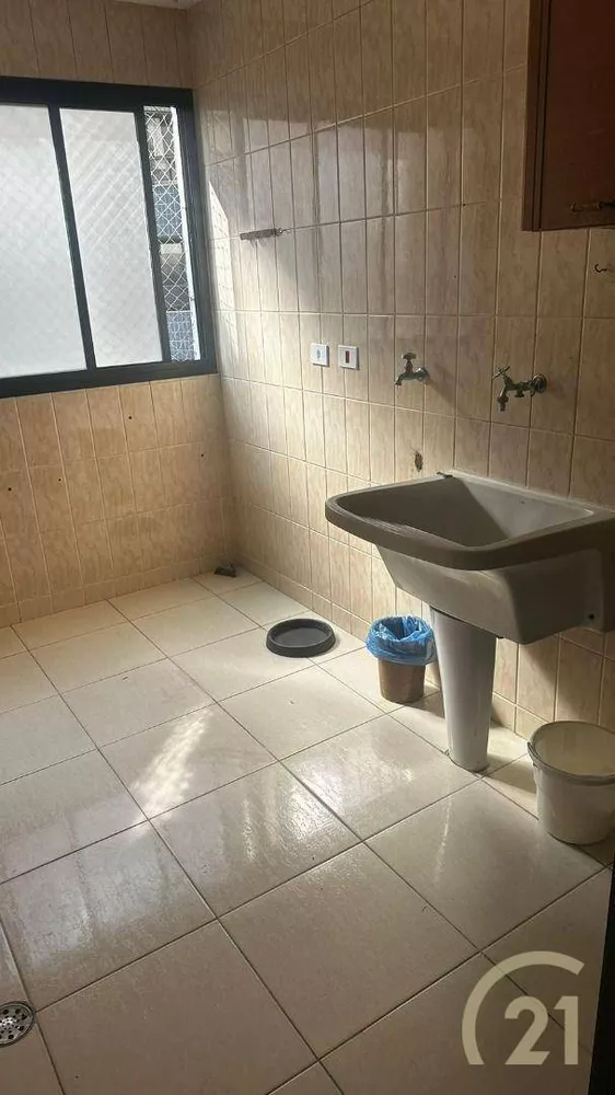 Apartamento para alugar com 3 quartos, 165m² - Foto 12