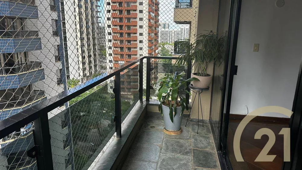 Apartamento para alugar com 3 quartos, 165m² - Foto 1