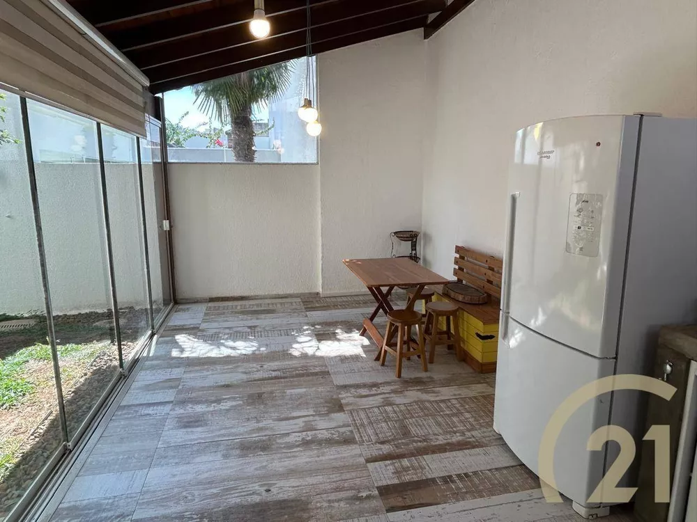 Casa de Condomínio para alugar com 3 quartos, 200m² - Foto 6