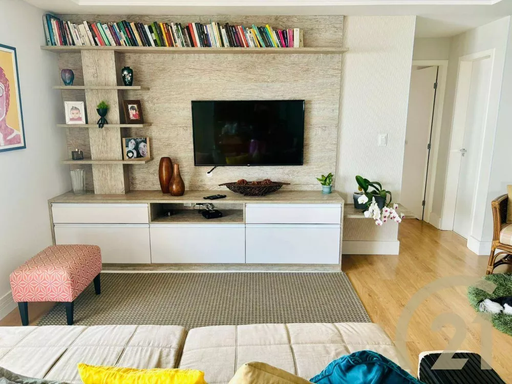 Apartamento à venda com 3 quartos, 140m² - Foto 11