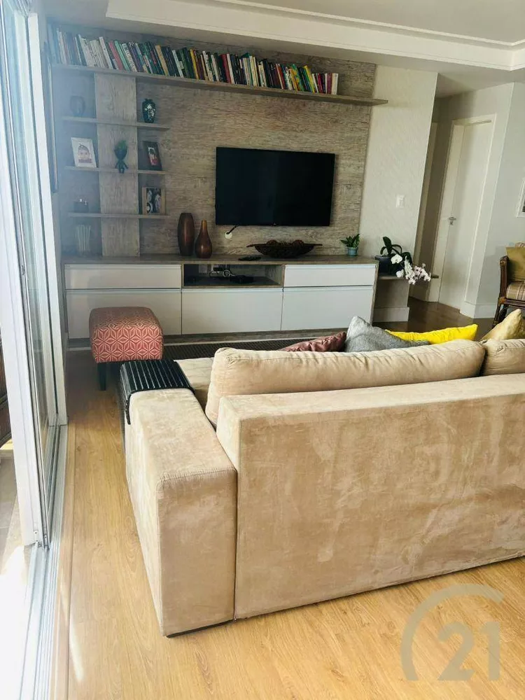 Apartamento à venda com 3 quartos, 140m² - Foto 4