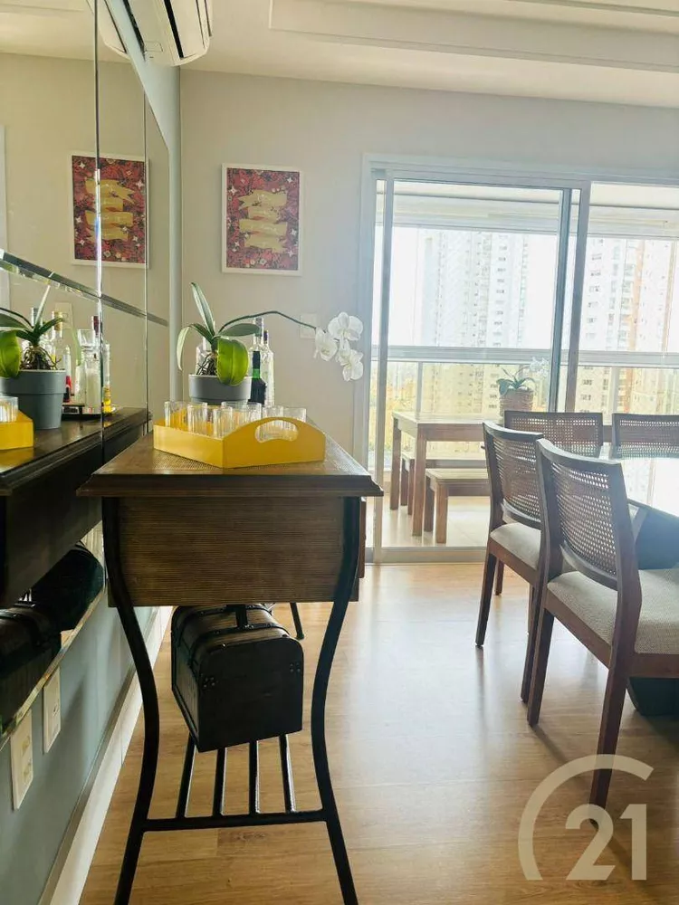 Apartamento à venda com 3 quartos, 140m² - Foto 2