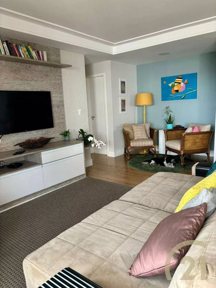 Apartamento à venda com 3 quartos, 140m² - Foto 6