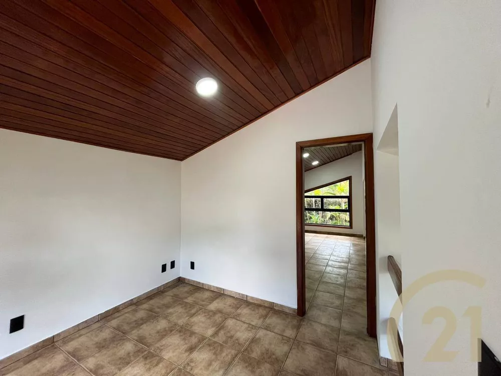 Chácara à venda com 4 quartos, 420m² - Foto 4