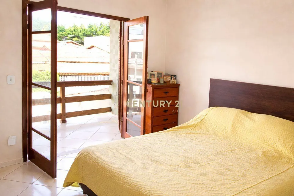 Casa, 3 quartos, 218 m² - Foto 6