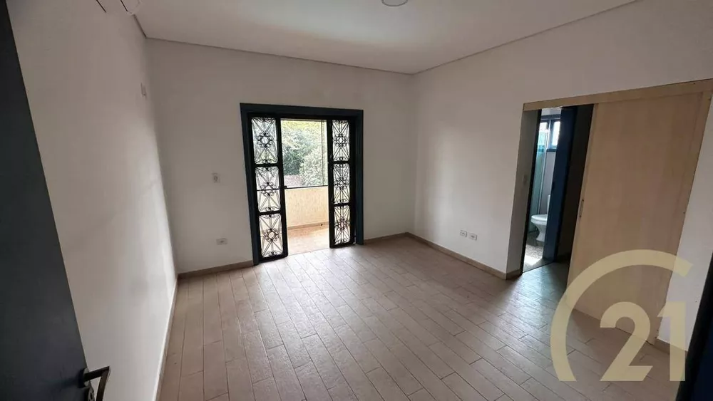 Casa de Condomínio à venda com 3 quartos, 315m² - Foto 4