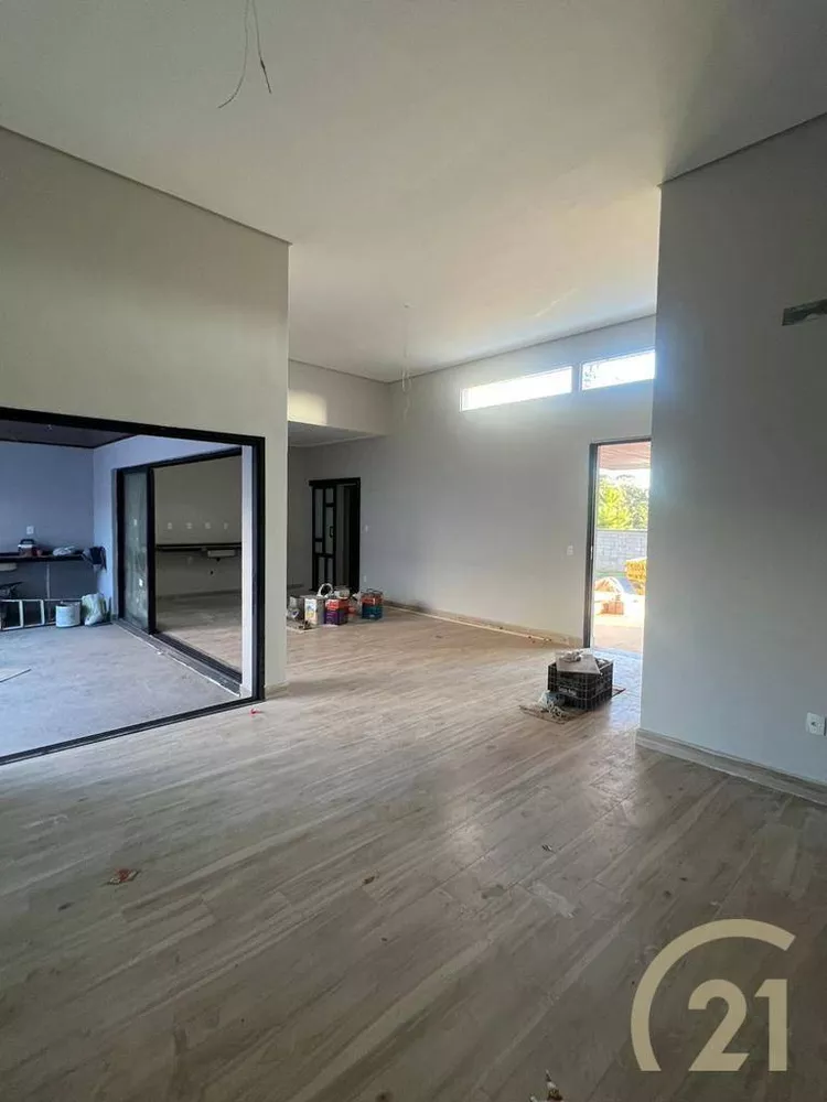 Casa de Condomínio à venda com 2 quartos, 185m² - Foto 1