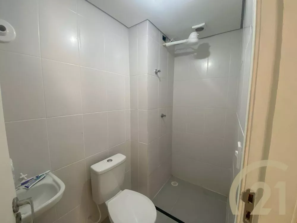 Apartamento para alugar com 2 quartos, 42m² - Foto 3