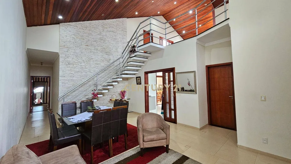 Sobrado, 3 quartos, 231 m² - Foto 2