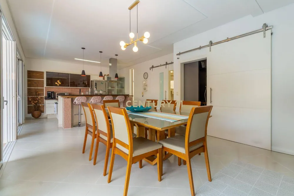 Sobrado, 3 quartos, 368 m² - Foto 1