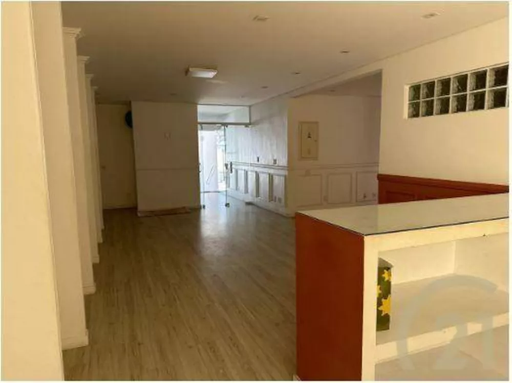 Casa para alugar com 3 quartos, 390m² - Foto 8