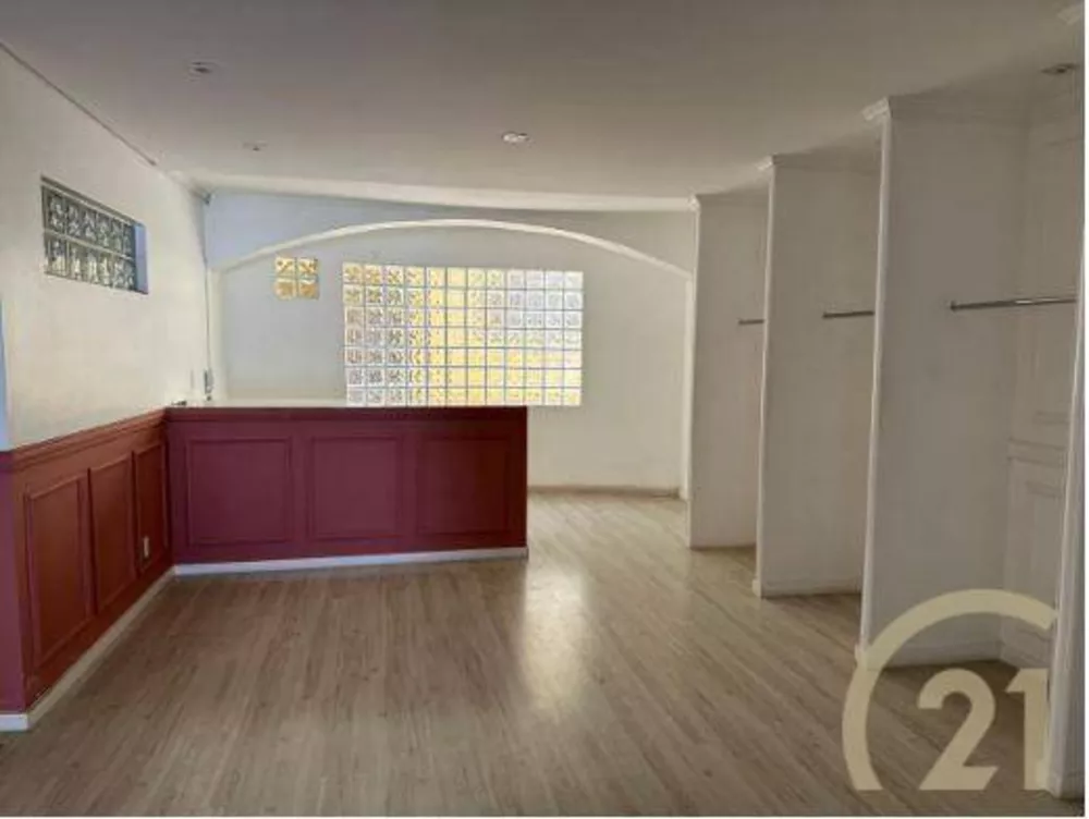 Casa para alugar com 3 quartos, 390m² - Foto 5