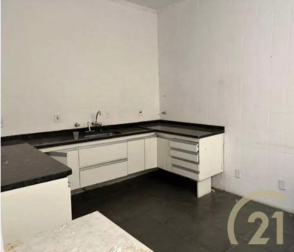 Casa para alugar com 3 quartos, 390m² - Foto 9