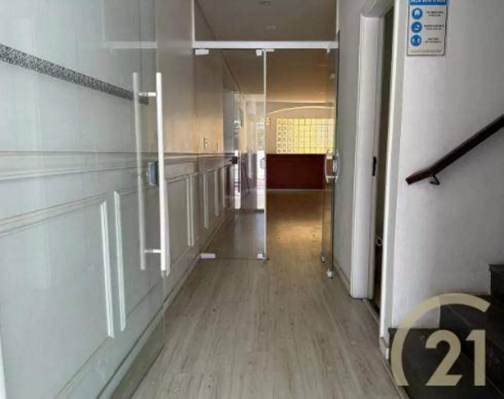 Casa para alugar com 3 quartos, 390m² - Foto 2