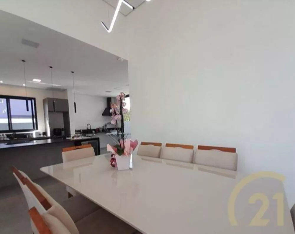 Casa de Condomínio à venda com 3 quartos, 220m² - Foto 4