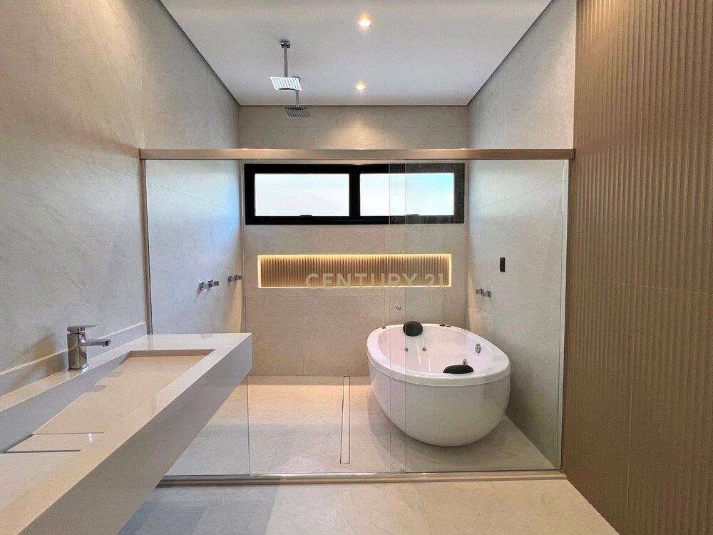 Casa de Condomínio à venda e aluguel com 3 quartos, 243m² - Foto 4