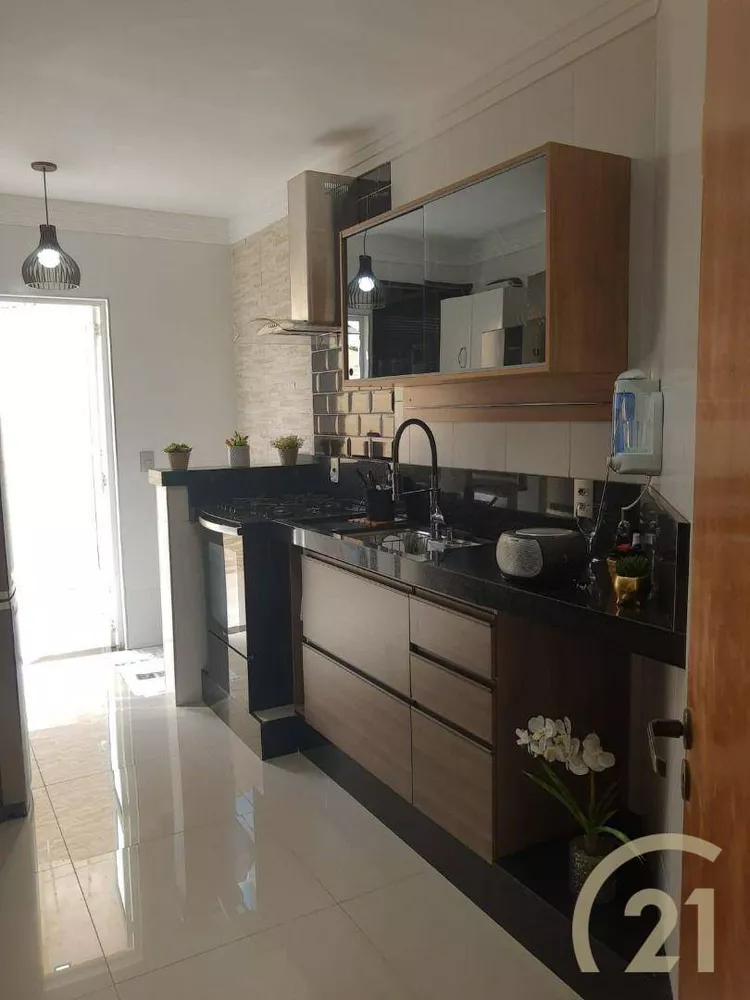 Apartamento à venda com 2 quartos, 70m² - Foto 1