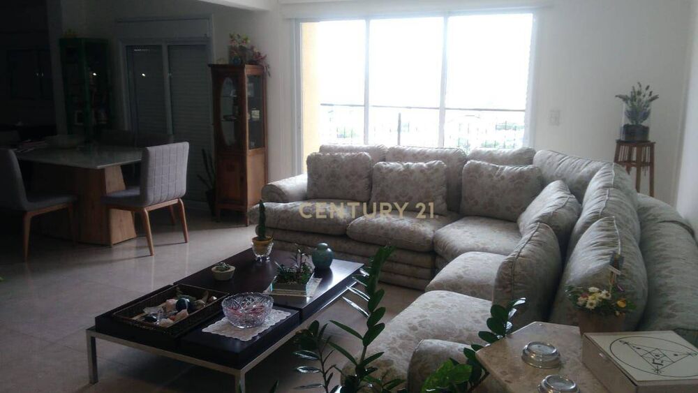 Apartamento à venda com 3 quartos, 185m² - Foto 1