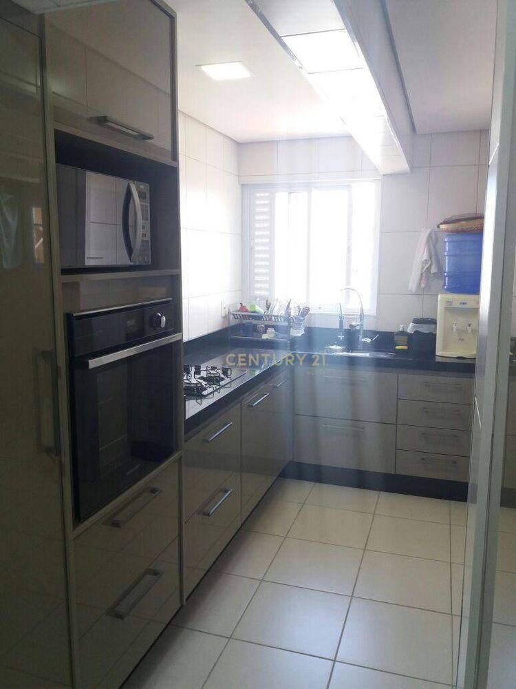 Apartamento à venda com 3 quartos, 185m² - Foto 3