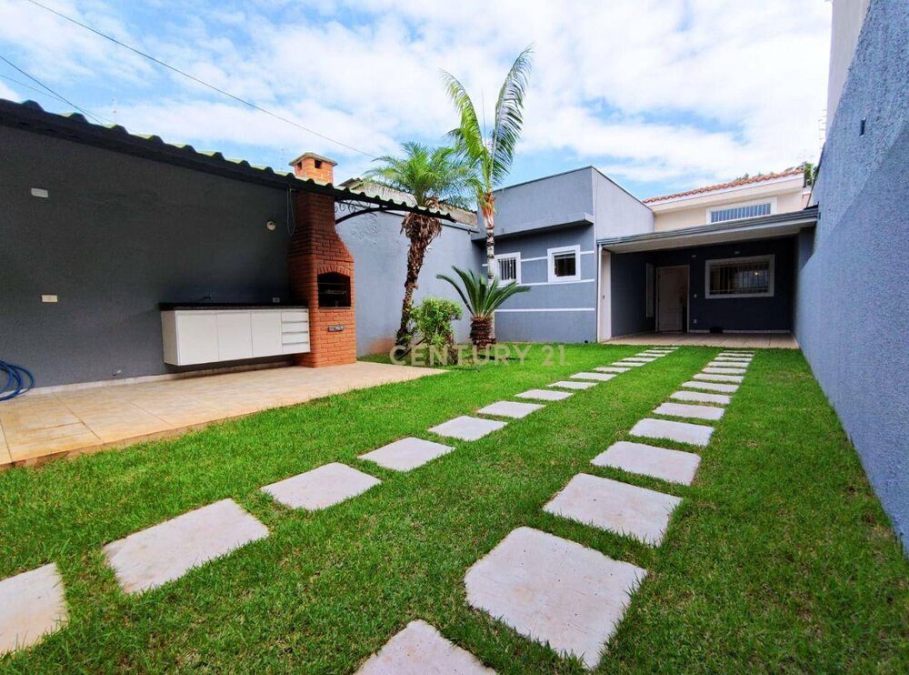 Casa à venda com 2 quartos, 110m² - Foto 2
