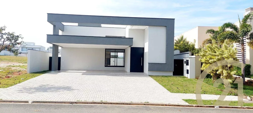 Casa de Condomínio à venda com 3 quartos, 240m² - Foto 1