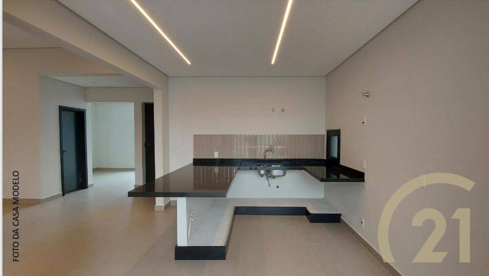 Casa de Condomínio à venda com 3 quartos, 176m² - Foto 2