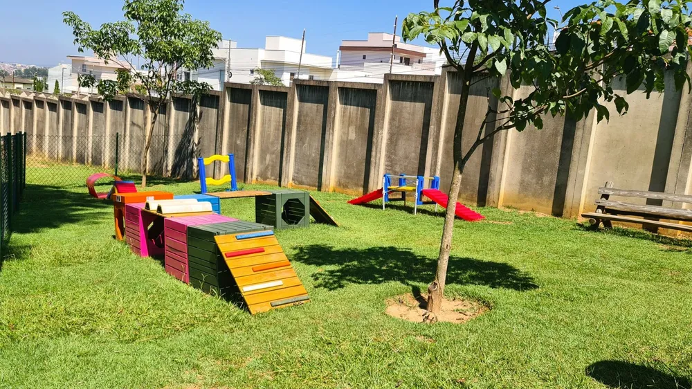 Loteamento e Condomínio, 300 m² - Foto 1