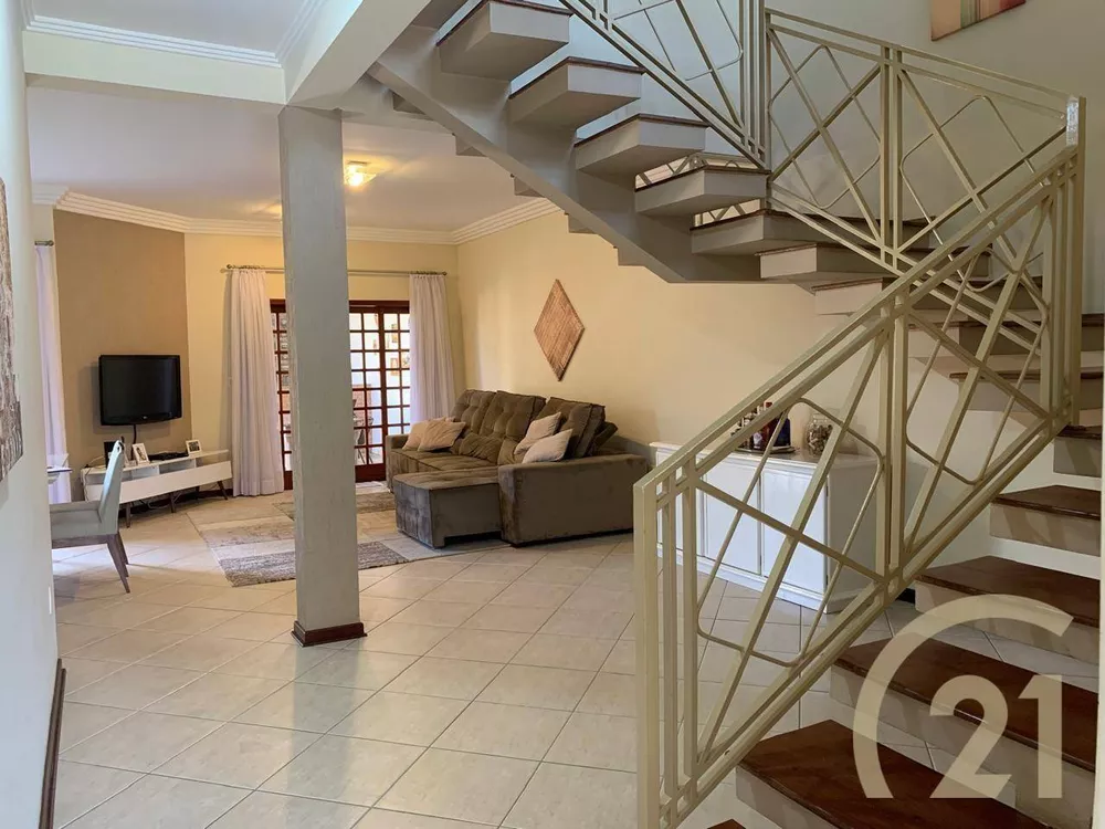 Casa de Condomínio à venda com 3 quartos, 302m² - Foto 5