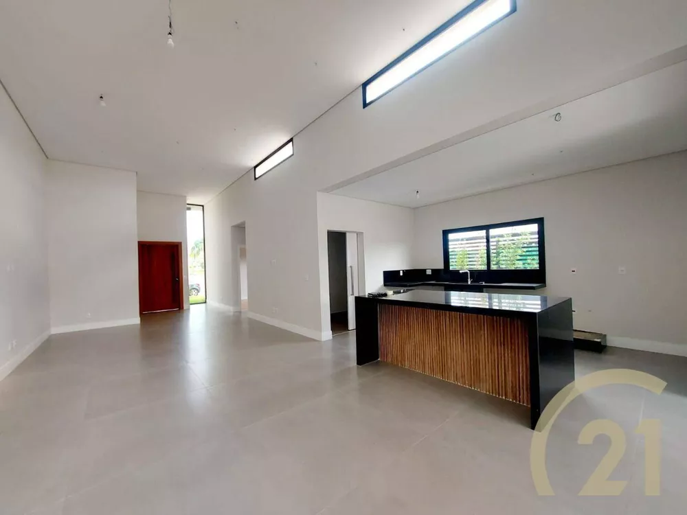 Casa à venda com 3 quartos, 239m² - Foto 8