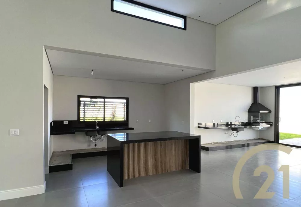 Casa à venda com 3 quartos, 239m² - Foto 9