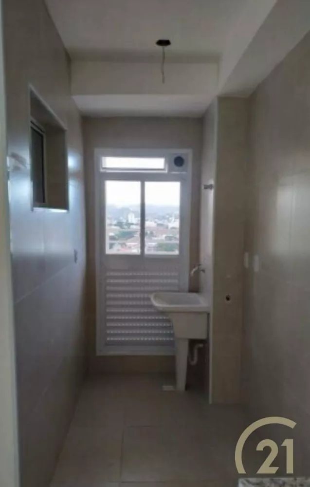 Apartamento à venda com 2 quartos, 70m² - Foto 4