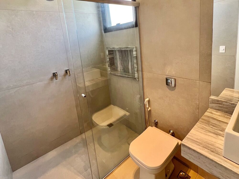 Casa de Condomínio à venda com 3 quartos, 302m² - Foto 3