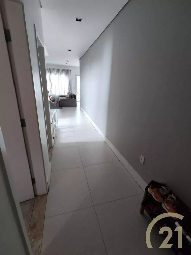 Casa de Condomínio à venda com 3 quartos, 218m² - Foto 3