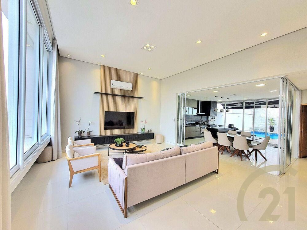 Casa de Condomínio à venda com 3 quartos, 225m² - Foto 1