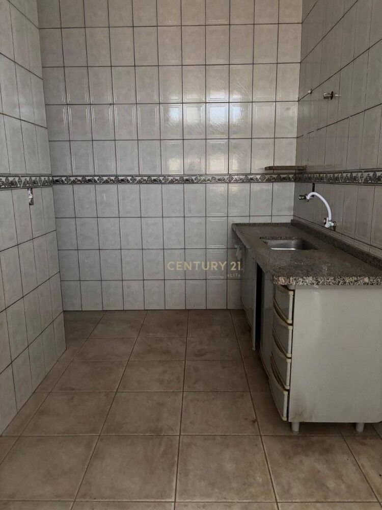 Casa para alugar com 3 quartos, 240m² - Foto 4