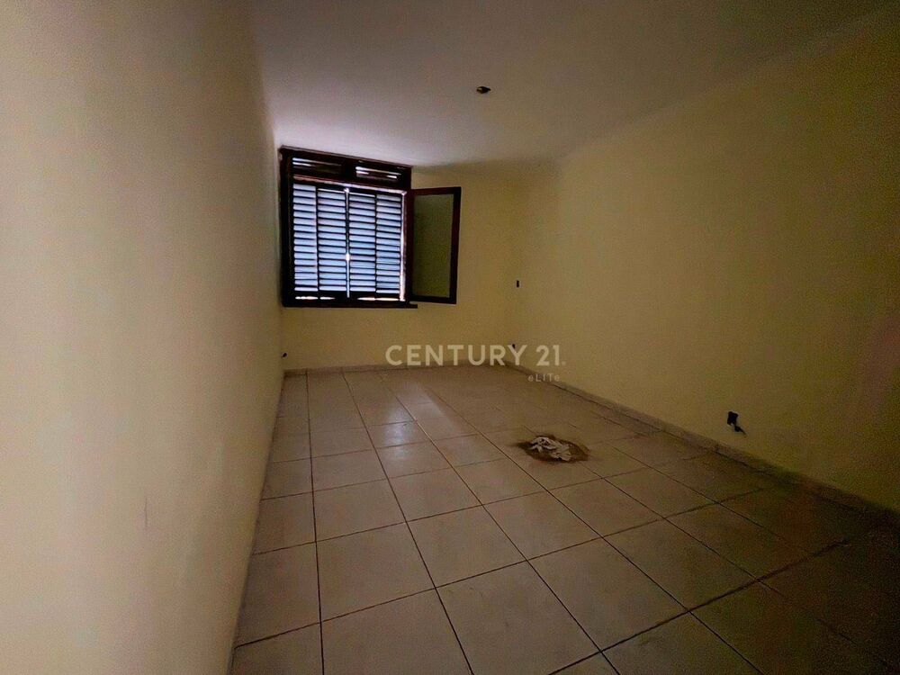 Casa para alugar com 3 quartos, 240m² - Foto 7