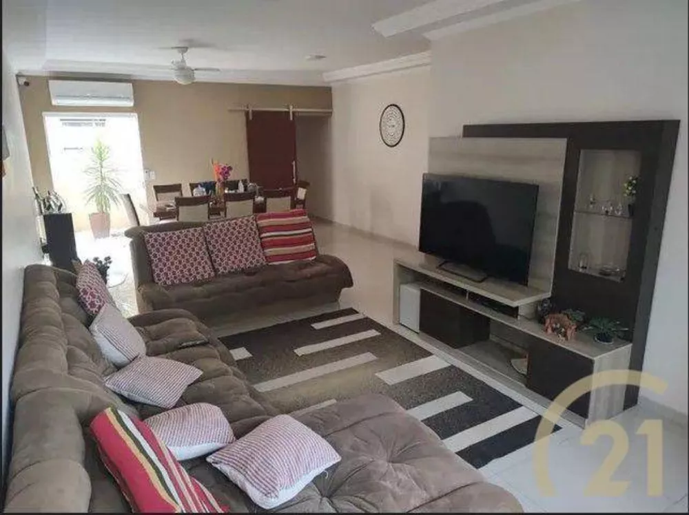 Casa de Condomínio à venda com 3 quartos, 150m² - Foto 1